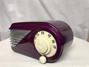 See what Retro, Vintage our Antique Tube Radio is on the Retro Radio Shop bench today!