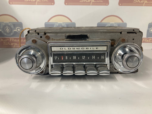 1970-72 Cutlass F-85 442 AM radio with Bluetooth And FM