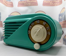 1952 Lifeco L660 Bullet Tube Radio