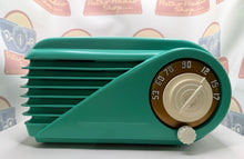 1952 Lifeco L660 Bullet Tube Radio