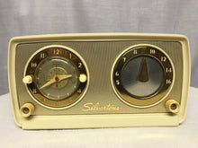 Silvertone retro tube radio