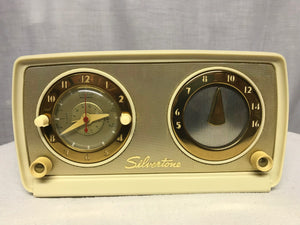Silvertone retro tube radio