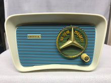 1959 Arcadia/Travler vintage jet age tube radio