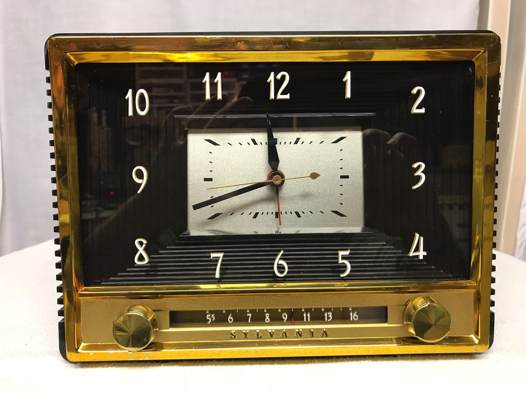 Sylvania Clock Radio