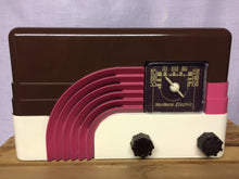 946 Northern Electric "Baby Champ", "Rainbow" or "Waterfall" retro tube radio 