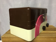 946 Northern Electric "Baby Champ", "Rainbow" or "Waterfall" retro tube radio 