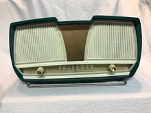 1958 mid century jet age Phillips B2C10U radio