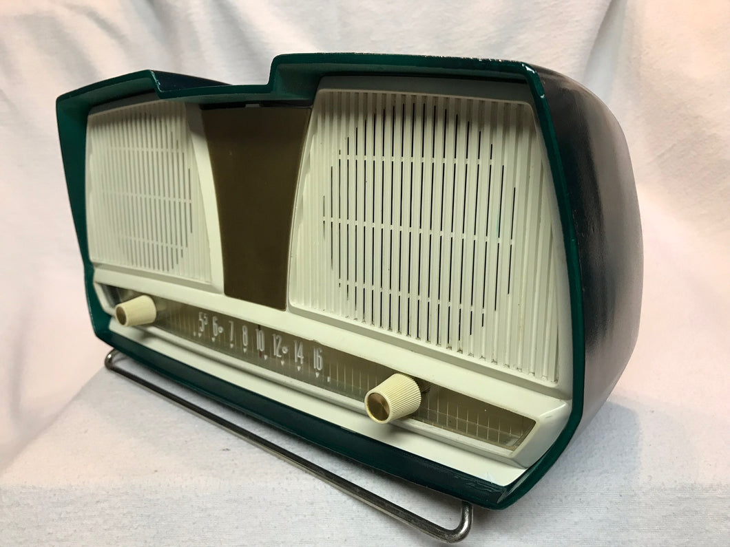 1958 mid century jet age Phillips B2C10U radio