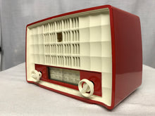 Vintage Phillips p-143-3 Tube Radio 