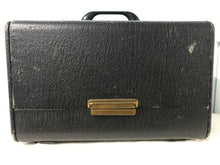 Zenith 8G005YT Portable Tube Radio