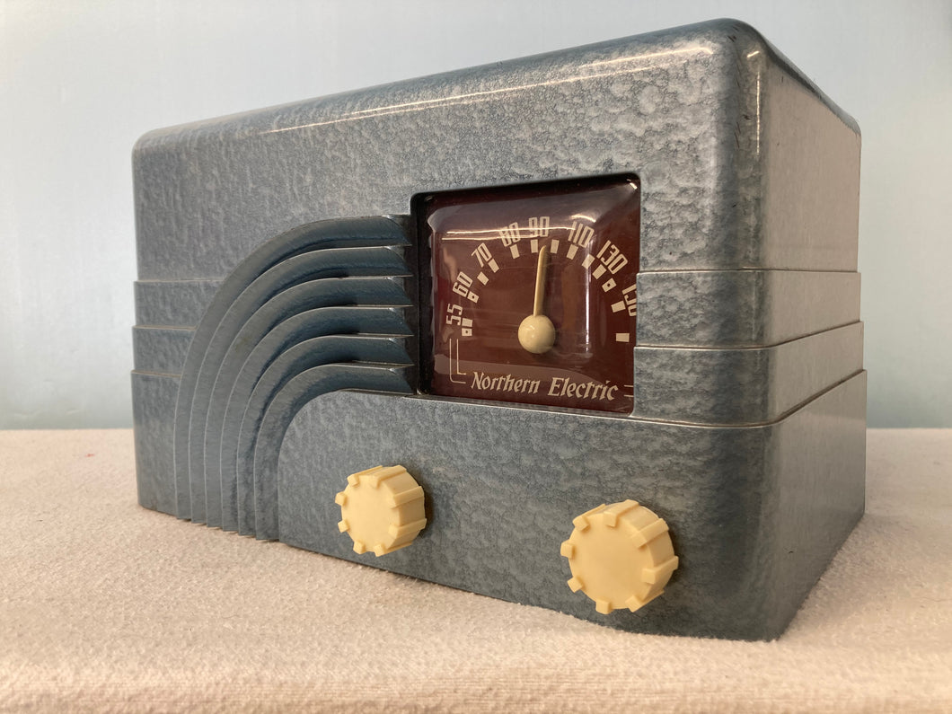 1946 All original Northern Electric 5110 “BabyChamp” Vintage Tube Radio