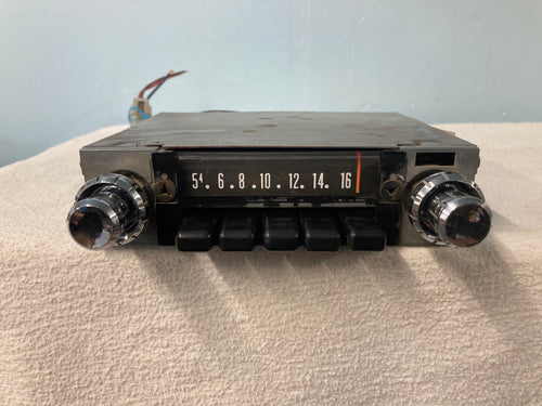 1971-80 International Harvester AM radio with Bluetooth And Aux