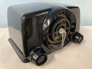 1951 Crosley 10-104U “Bullseye” Tube Radio