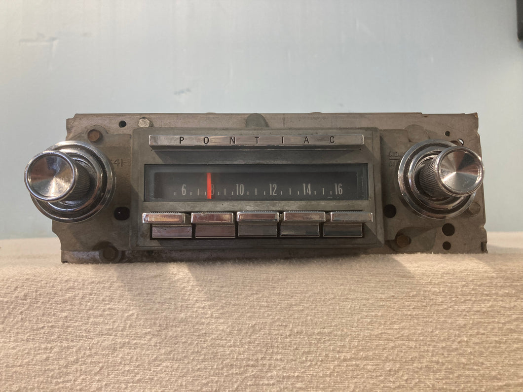 1965-66 Pontiac Bonneville, Grand Prix, Catalina AM radio with Bluetooth And Aux