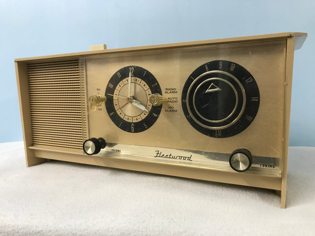 Fleetwood 5068 Tube Radio With Bluetooth input.