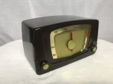 Silvertone 5 Tube Radio With Bluetooth input.