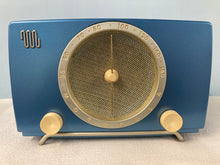 Motorola 5X12U Tube Radio With Bluetooth input.