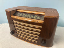 Vintage Viking EMU51-418 Tube Radio With Bluetooth input.
