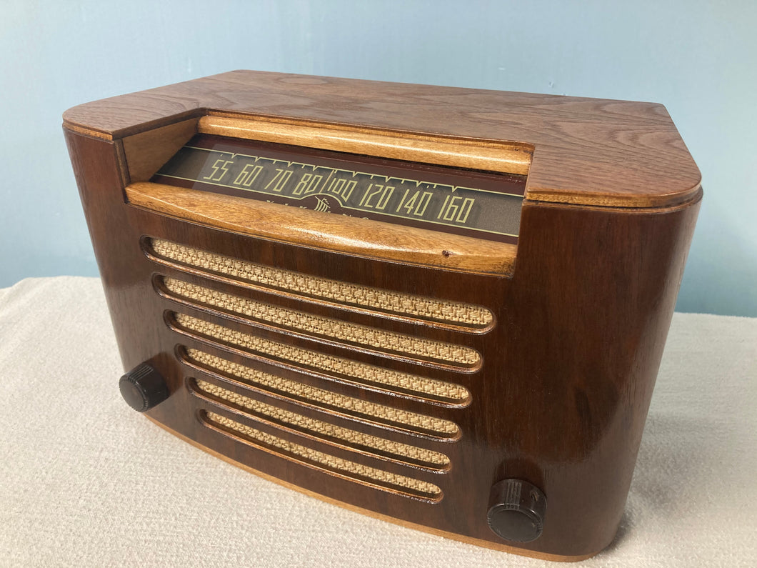 Vintage Viking EMU51-418 Tube Radio With Bluetooth input.