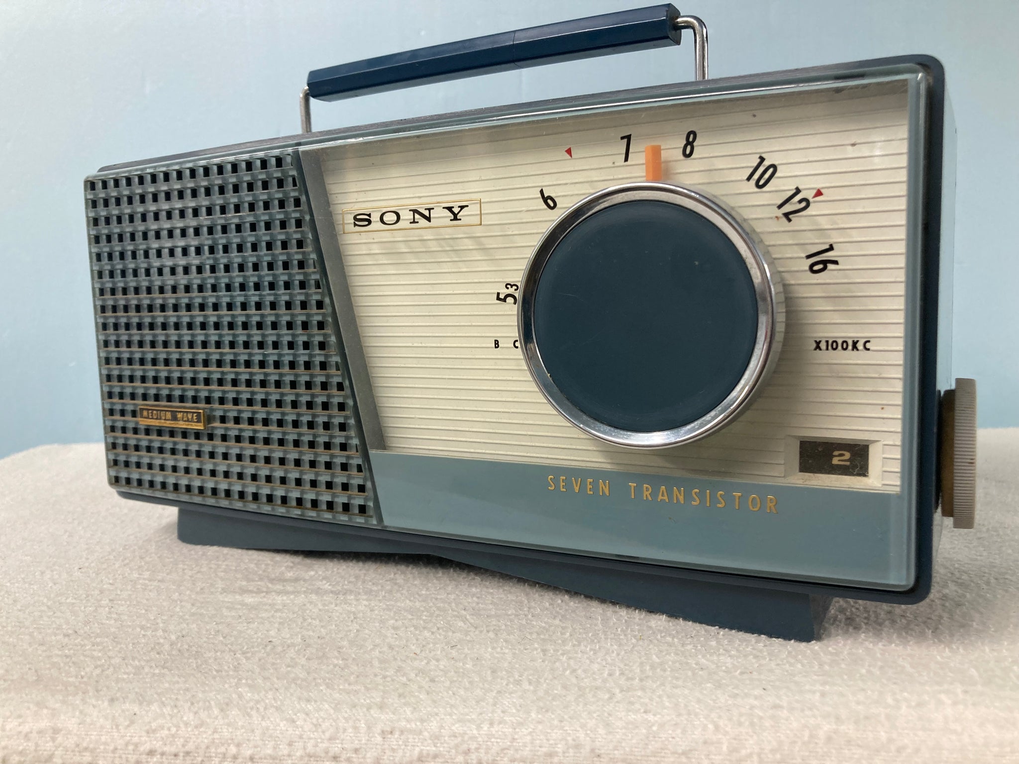 Sony TR 7120 Early Transistor Radio With Bluetooth Functionality, Antique,  Retro, Vintage Tube Radios & Bluetooth