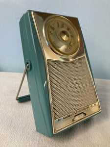 Vintage 1959 RCA 1T4H AM Bluetooth Transistor Radio