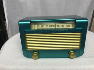 1947 General Electric C-121 Tube Radio