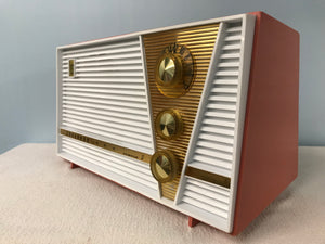 Fleetwood “Coronado Custom 5” retro tube radio with iphone or bluetooth Input