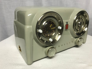 1951 Crosley D-25 "Dashboard" Tube Radio With Bluetooth input.