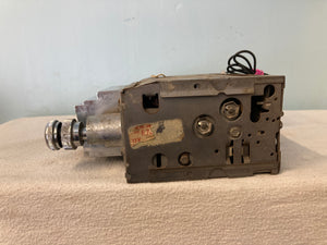 Chevrolet 1967 Biscayne, Bel Air, Impala, Caprice AM radio 12V Delco 986845 AM radio with Bluetooth & FM