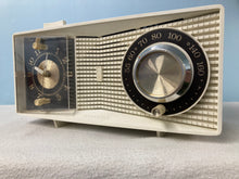 Motorola AC3AH Mid Century Clock Radio