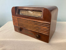 1946 General Electric CL 541 vintage radio