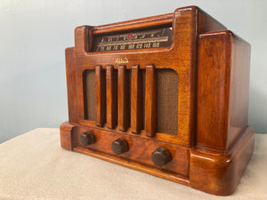 1940 Addison “Courthouse” Tube Radio