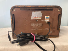 1946 General Electric CL 541 vintage radio