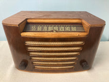 Vintage Viking EMU51-418 Tube Radio With Bluetooth input.
