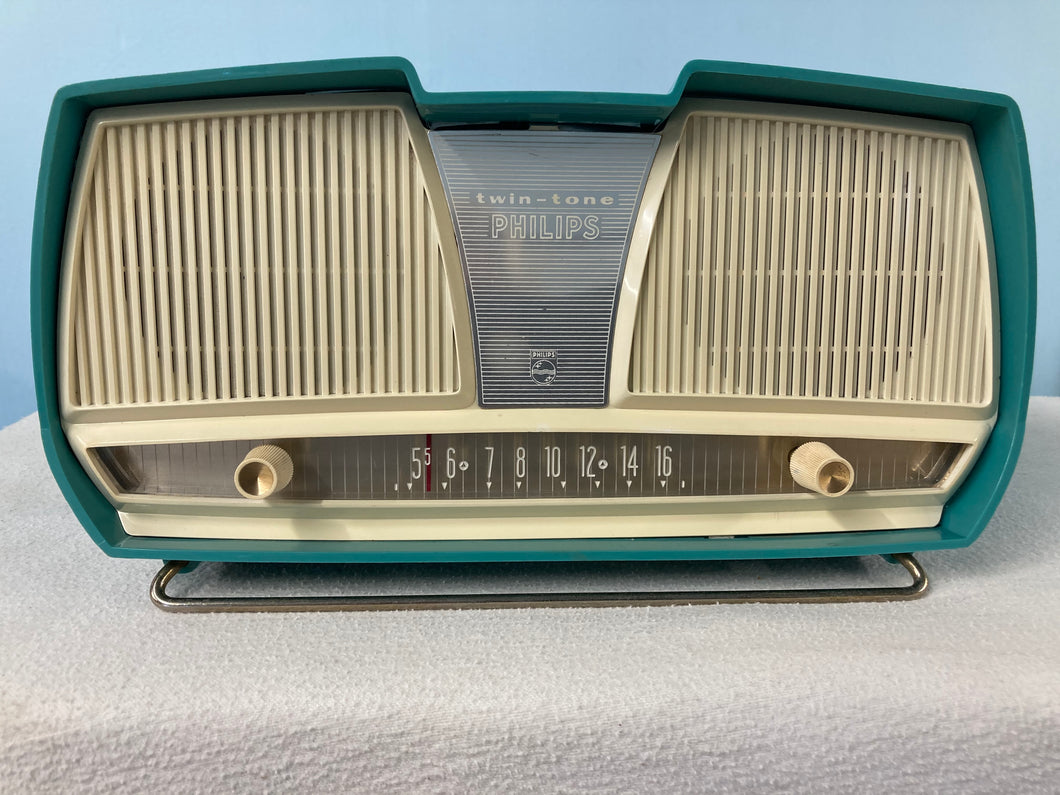 Philips Turquoise B2C10U Tube Radio With AM/Bluetooth Transmitter Option