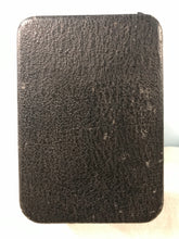 Zenith 8G005YT Portable Tube Radio