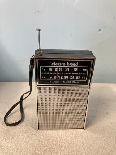 Vintage AM/FM Bluetooth Transistor Radio