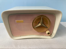 1959 Hallicrafters HT201 Tube Radio