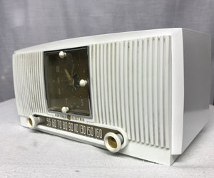 vintage retro tube radio with bluetooth