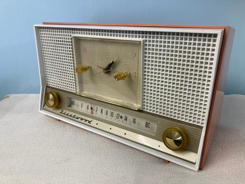 Salmon Pink Fleetwood Atomic Era Radio