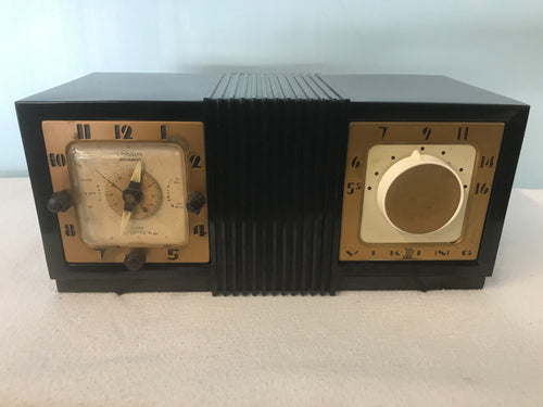 Viking 54-17RR Tube Radio With Bluetooth input.