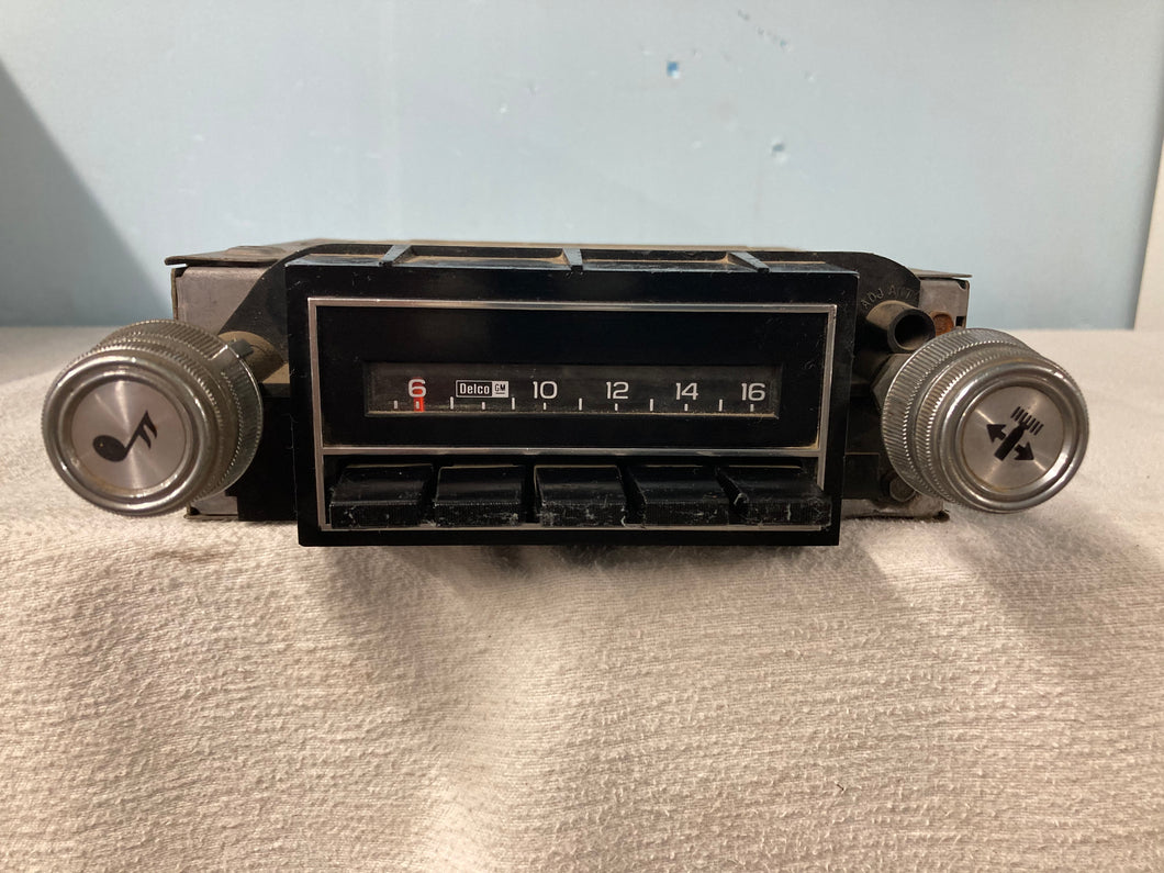 GM 1979-80 radio with Bluetooth/FM added.