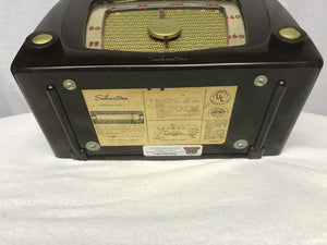 Silvertone 5 Tube Radio With Bluetooth input.