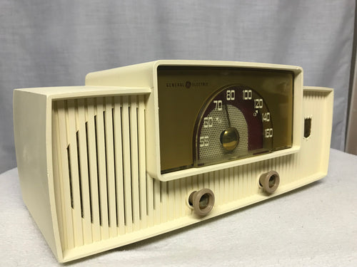 General Electric 428 Tube Radio 