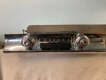 1954-55 Oldsmobile Autoradio 543 AM PB radio 12V AM radio with Bluetooth & FM