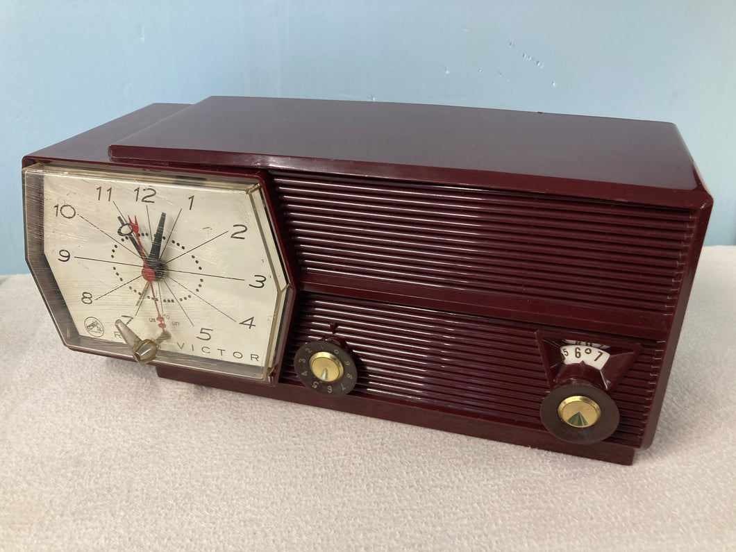 RCA 8-C-51 vintage clock radio