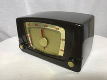 Silvertone 5 Tube Radio With Bluetooth input.