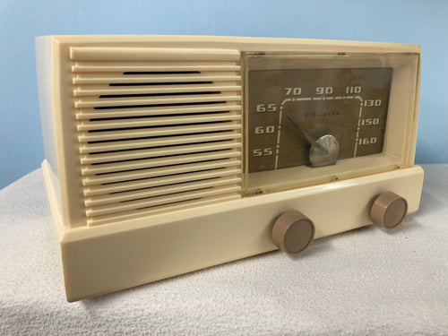 General Electric C408 Tube Radio With Bluetooth input.