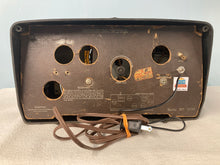 1950 Jewel 5057 “Wakemaster” Clock Radio