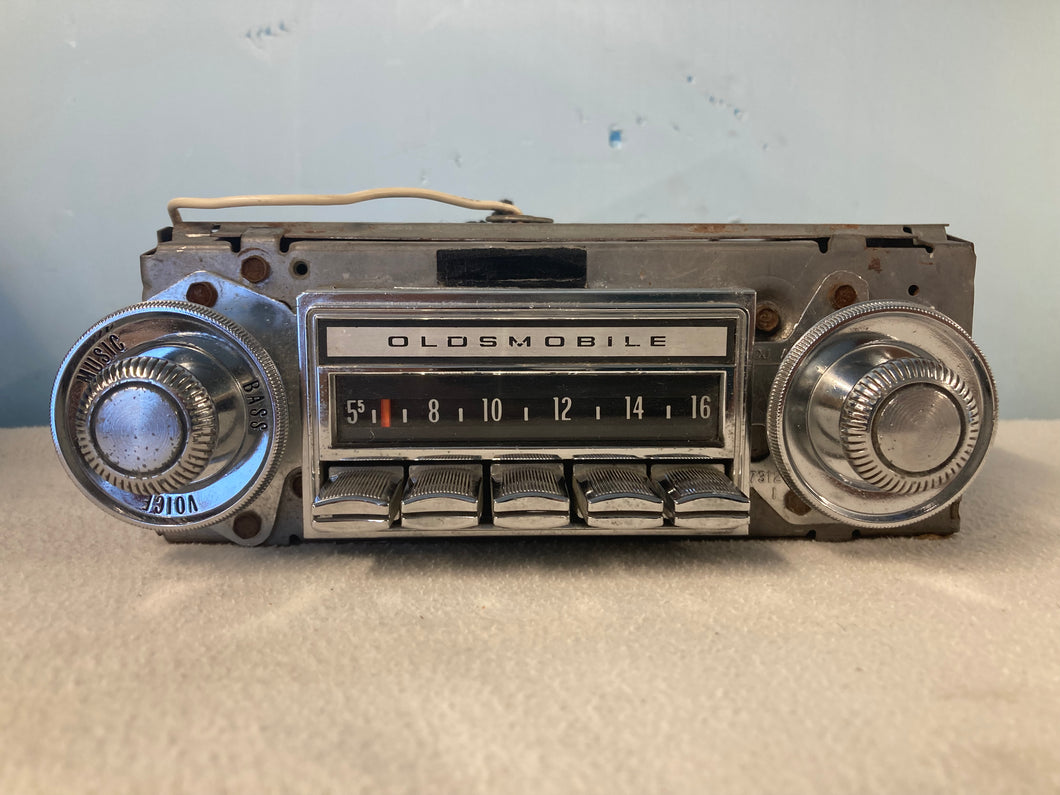 1970 Olds Cutlass 442 AM radio with Bluetooth FM & Aux input